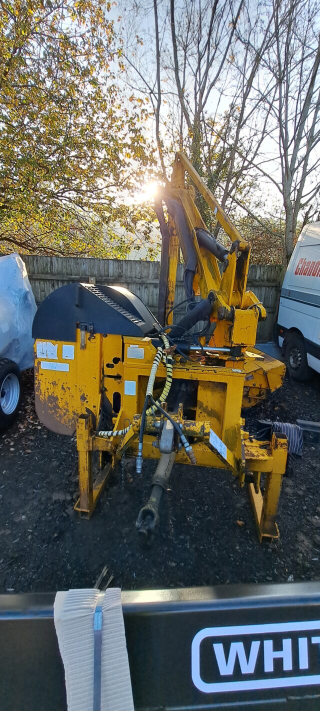 TG000922 2010 MCCONNEL PA55 HEDGECUTTER.