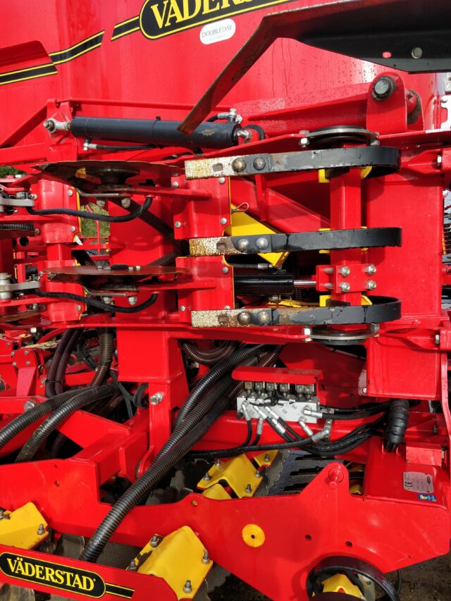 Vaderstad RDA400S drill