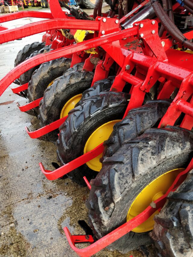 Vaderstad RDA400S drill