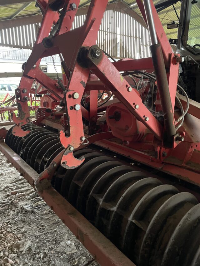 Kuhn HR 4004 Power Harrow