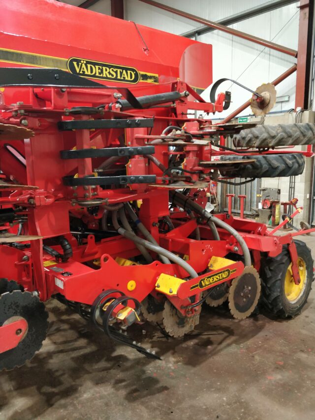 Vaderstad RDA400S drill