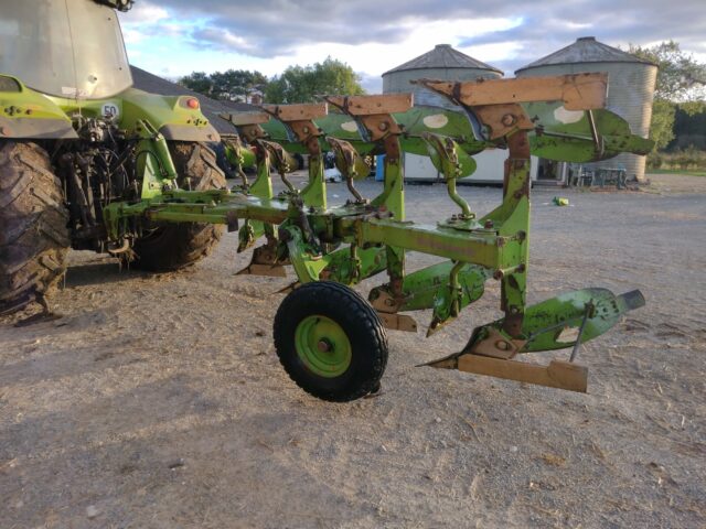 Dowdeswell DP 100 MA 4 Furrow