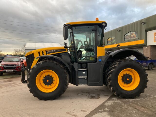 JCB FASTRAC 4220