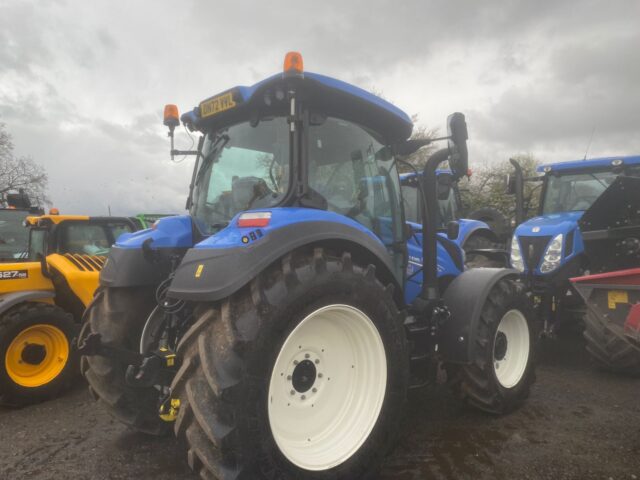 New Holland T5.120 Dynamic Command