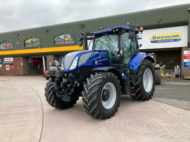 New Holland T7.225 Auto Command