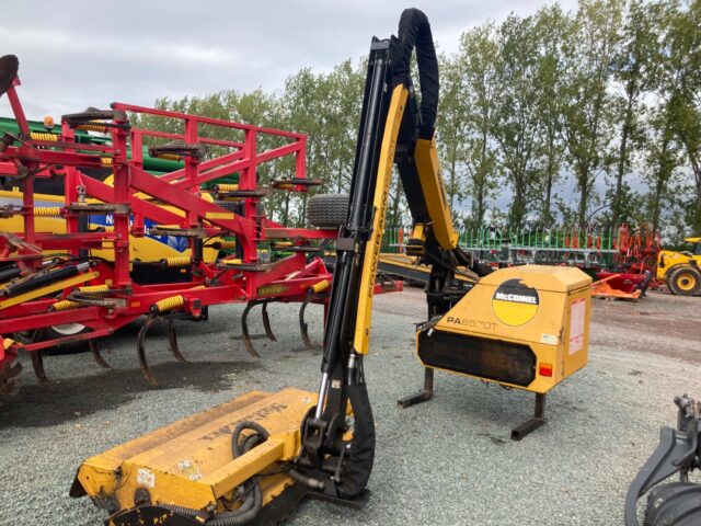 MCCONNEL PA6570T HEDGECUTTER