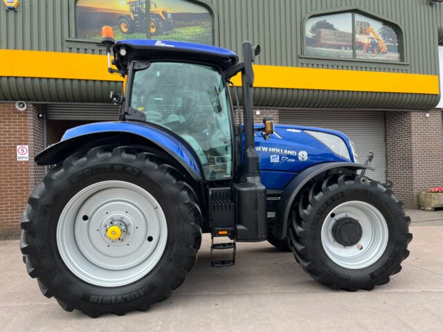 New Holland T7.225 AUTO COMMAND