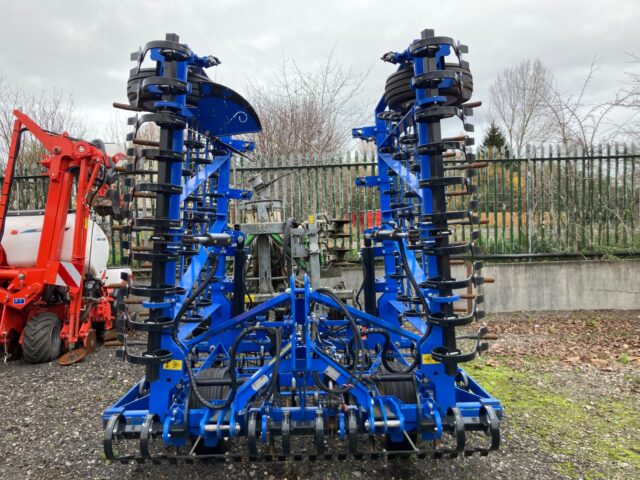 NEW HOLLAND SBMV650 CULTIVATOR