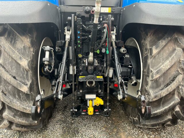 NEW HOLLAND T6.180 DYNAMIC COMMAND