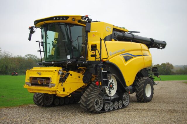 New Holland CR9.90ST