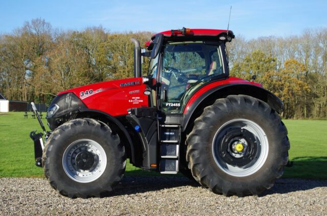 Case IH OPTUM340CVX