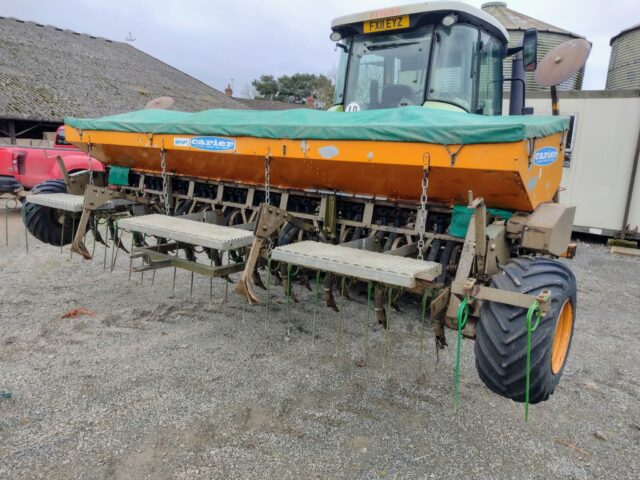 Carrier 4m Spring Tine Drill