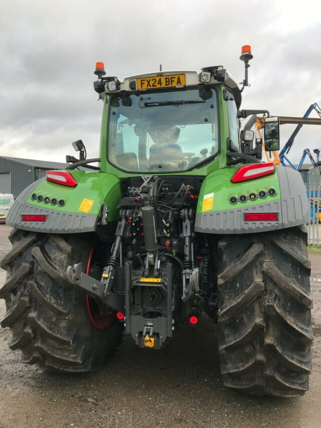 FE000245 DEMO FENDT 728 4WD TRACTOR