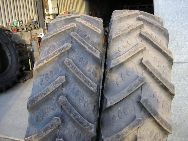 380/85 x 38 Pair BKT Radial Tyres