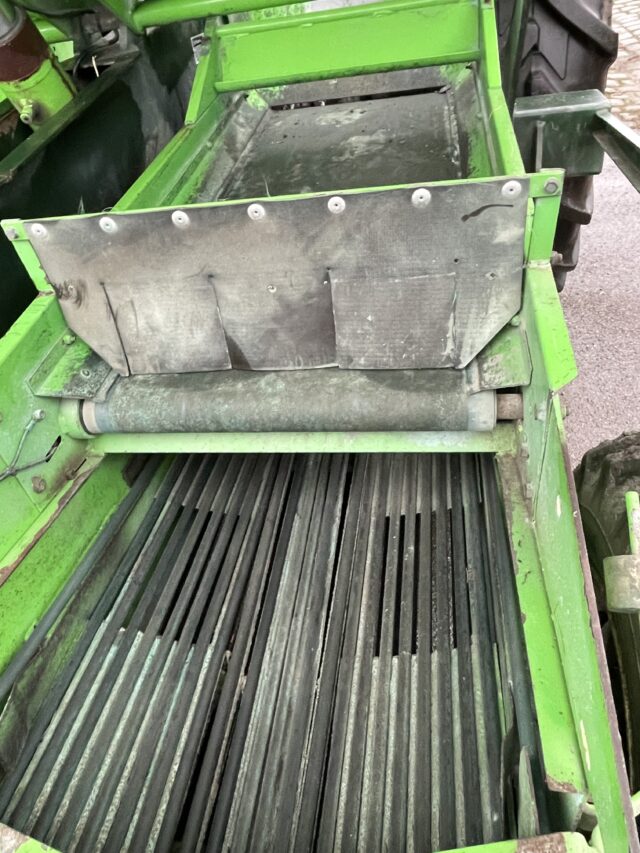 Miedema structural pm20 belt planter