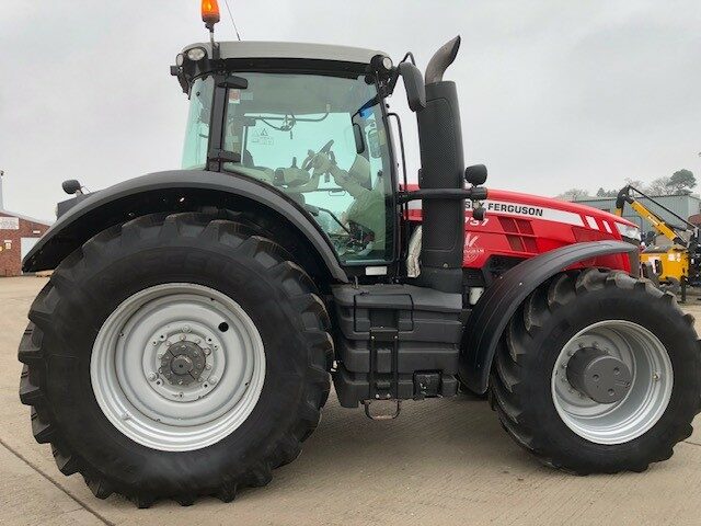 T7015840 2016 Massey Ferguson 8737 Dyna VT 4WD Tractor