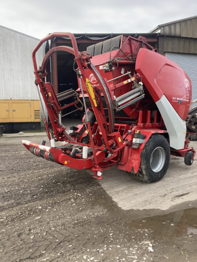 Lely Welger Tornado 445 Baler wrapper