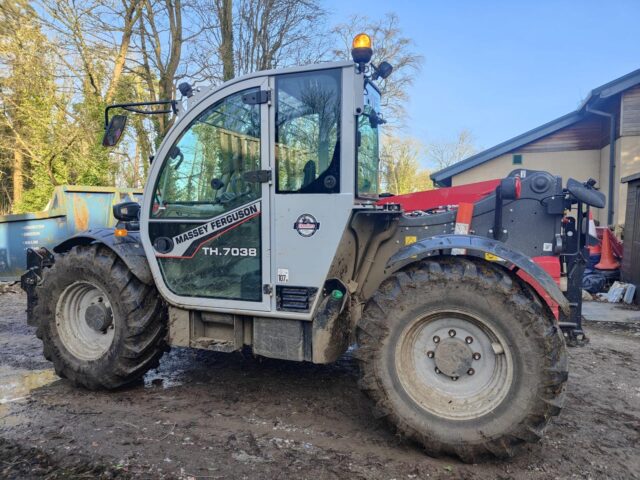 BM000565 MF TH.7038 TELEHANDLER