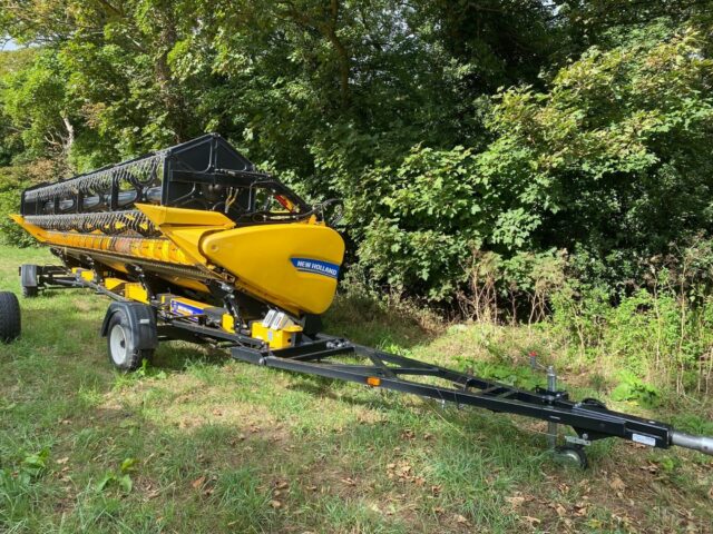 New Holland 30FT Vari-Feed Header