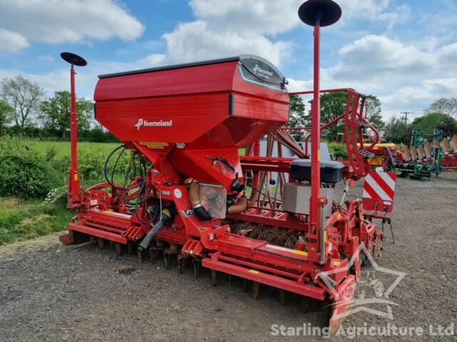 Kverneland NG-S 101 and E-Drill Maxi Drill Combination