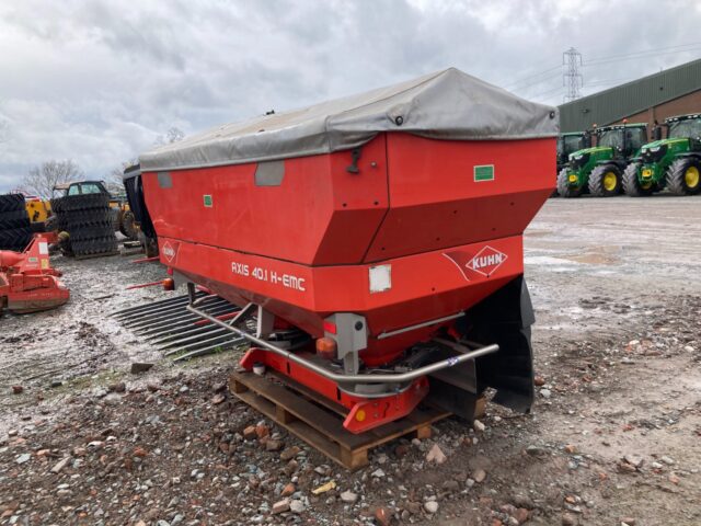 *Make an offer on this machine* Kuhn AXIS 40.1 H-EMC Fert Spreader