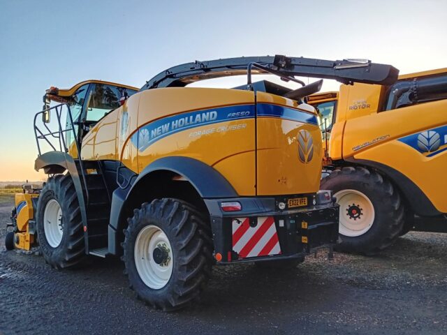 New Holland FR550 ST5