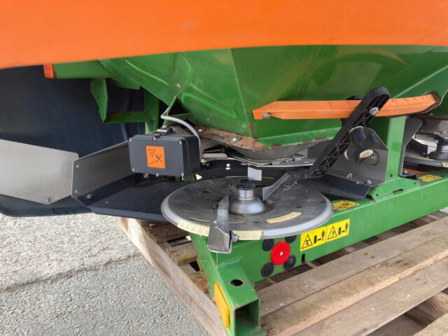 *Make an offer on this machine* Amazone ZA-M 1501 Fertiliser Spreader