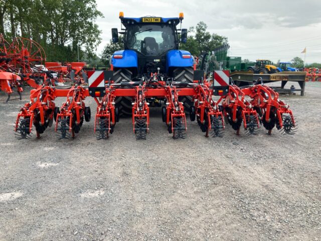 *EX DEMO* KUHN STRIGER 600R CULTIVATOR