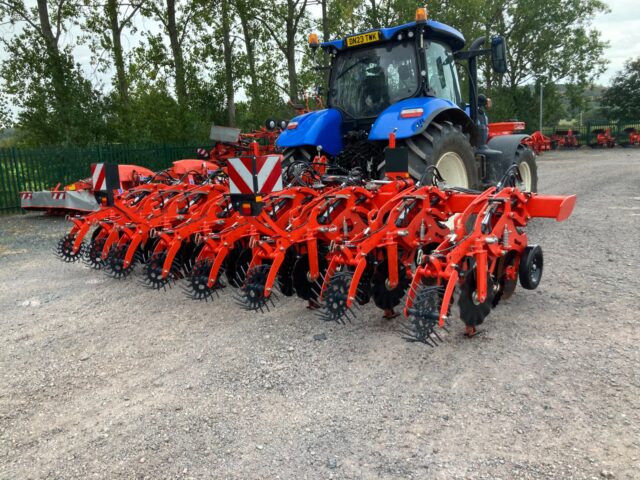 *EX DEMO* KUHN STRIGER 600R CULTIVATOR