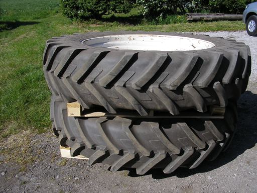 420/80 x 46  Pair of Tractor Wheels