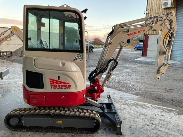 Takeuchi TB325R Excavator