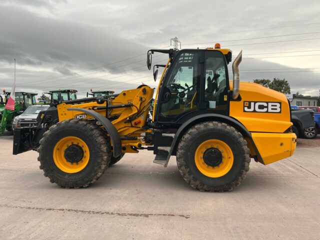 JCB TM420S