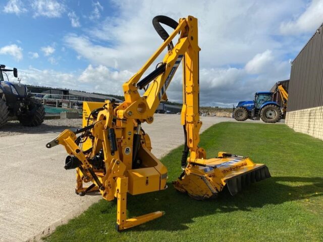 USED Shelbourne Reynolds Powerblade 860T Hedgecutter For Sale