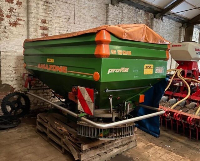 Amazone ZA-M 1500 Profis Fertiliser spreader