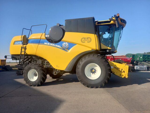 New Holland CH7.70