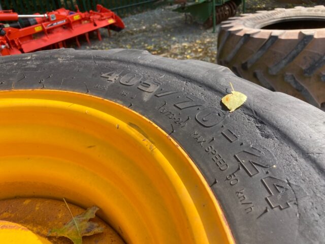 JCB WHEELS-TYRES 405-70 R24