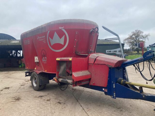 KVERNELAND SILOKING 16 CUBE MIXER WAGON