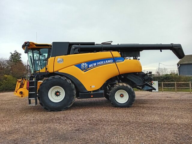 New Holland CR9.80 T4A