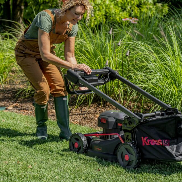 Kress KG757E 60V 46cm Cordless Self Propelled Lawn Mower