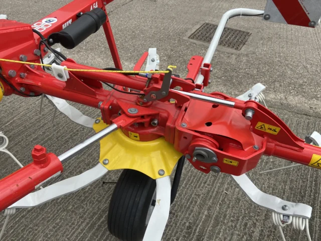 Pottinger HIT 4.54 4 Rotor Tedder