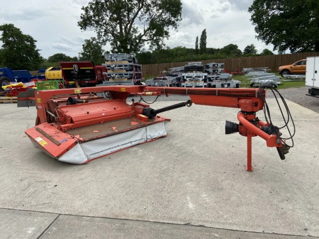 USED Kuhn FC250 G Mower Conditioner For Sale