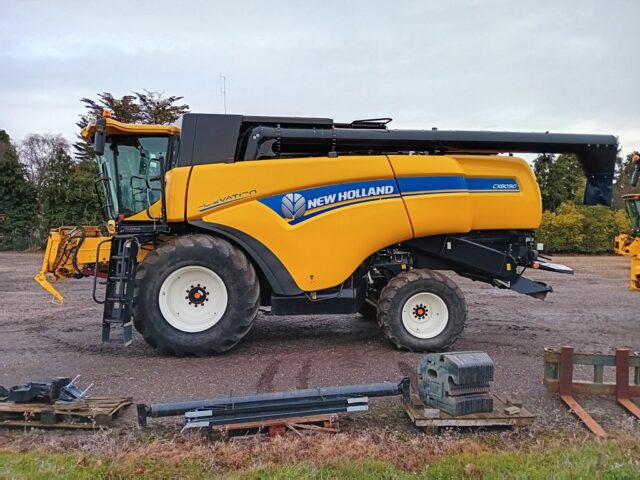 New Holland CX8090