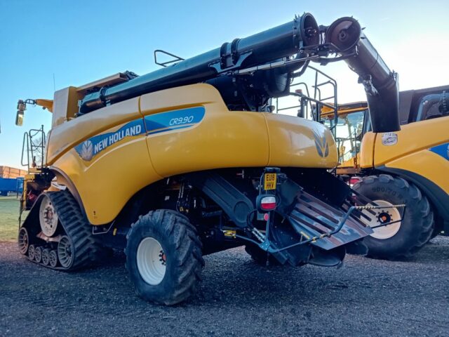 New Holland CR9.90