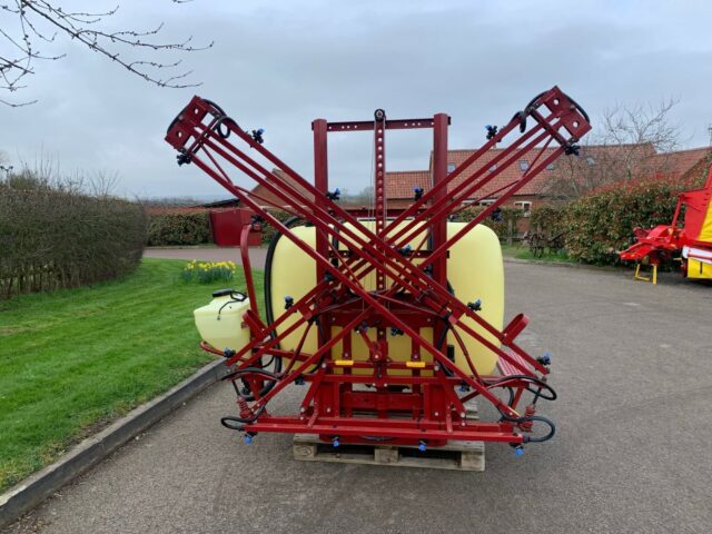 Hardi NK800 12 metre Mounted Sprayer