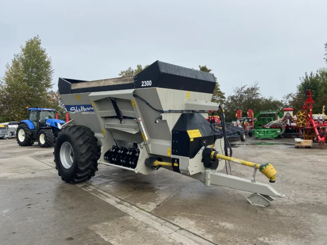 Shelbourne Reynolds Powerspread Pro 2300 Spreader