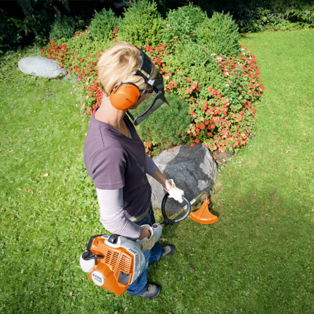 Stihl FS40 Petrol Strimmer