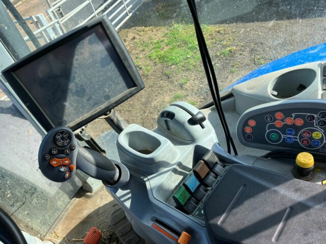 *DUE IN* NEW HOLLAND T7.210 POWER COMMAND