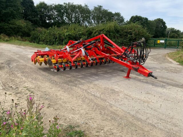 EX DEMO Vaderstad Carrier XT525 Cultivator For Sale