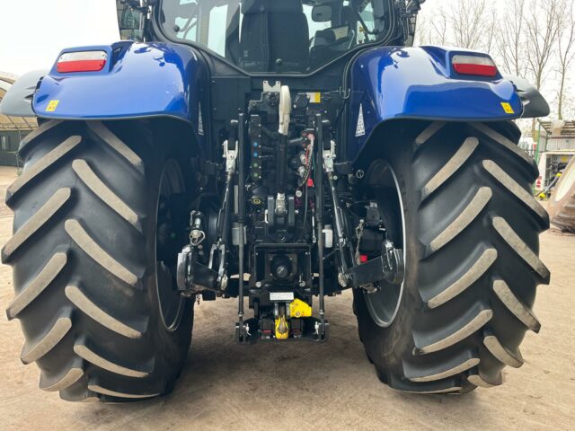 NEW HOLLAND T7.225 AUTO COMMAND