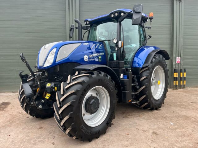 NEW HOLLAND T7.225 AUTO COMMAND